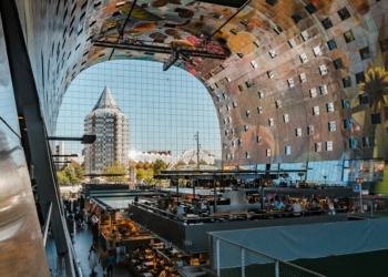 A Eurostat map shows the Netherlands among the top European destinations for Americans receiving first residence permits in 2024. Image: Rotterdam Markthal